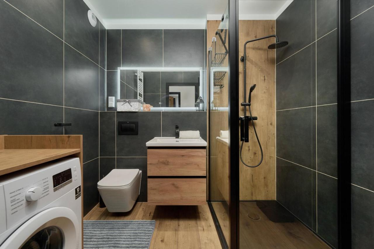 Apartment With 2 Bedrooms & Parking Wroclaw By Noclegi Renters Extérieur photo