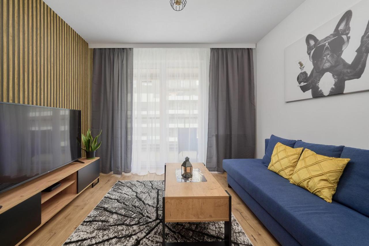 Apartment With 2 Bedrooms & Parking Wroclaw By Noclegi Renters Extérieur photo