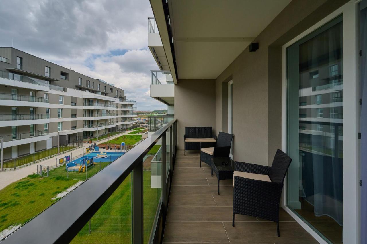 Apartment With 2 Bedrooms & Parking Wroclaw By Noclegi Renters Extérieur photo